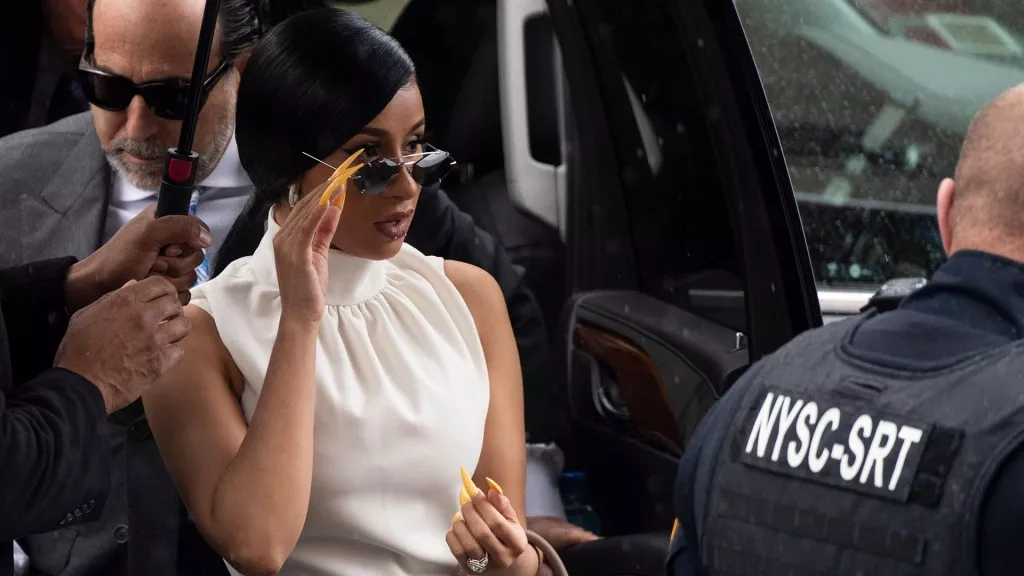 Cardi B: fue acusada de 14 nuevos cargos por agredir a dos meseras de un club de strippers