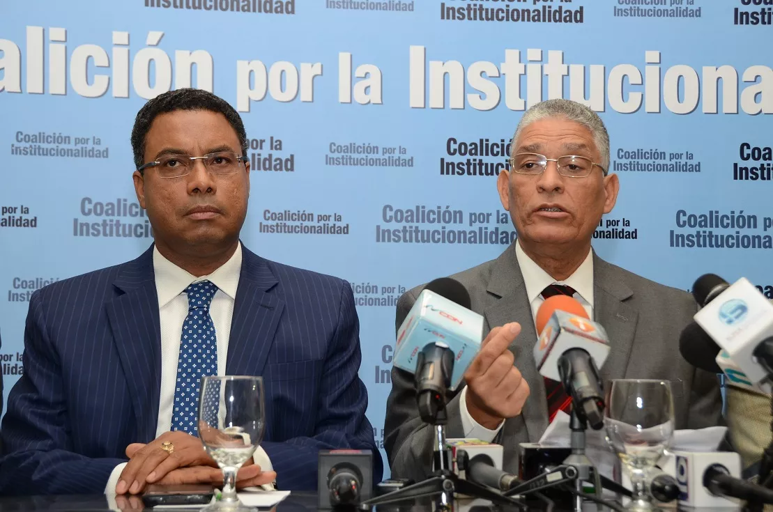 Namphi Rodríguez y Freddy Angel Castro