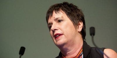 «Una noche fingí que estaba muerta y ahí acabó el abuso sexual»: Eve Ensler, autora de «Los monólogos de la vagina»