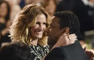 Julia Roberts y Spike Lee celebran a Denzel Washington