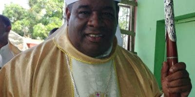 Monseñor Jesús Castro Marte llama a población a “dejar de confiar tanto en los políticos”