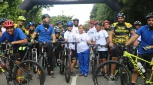 Realizan maratón de ciclismo por el autismo