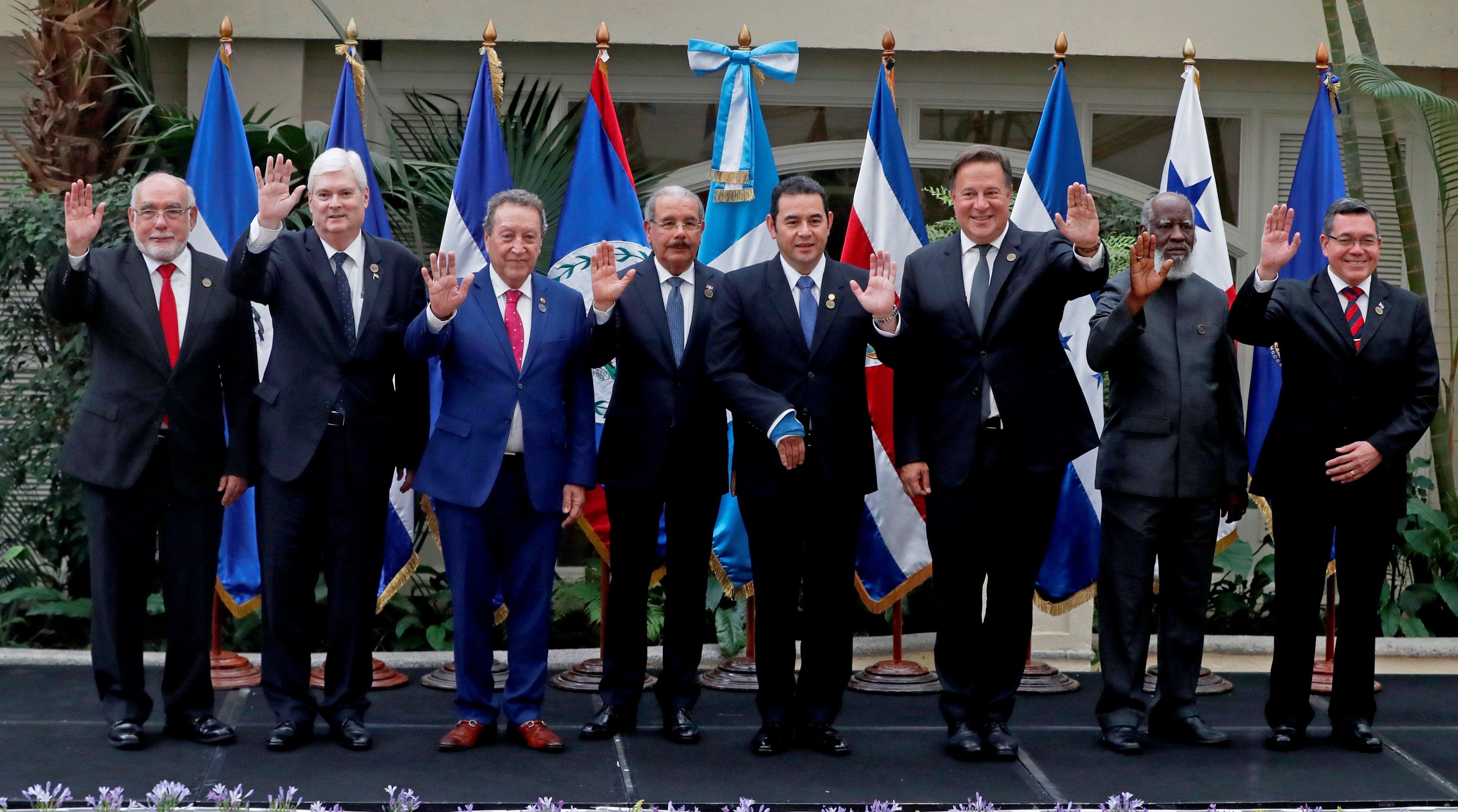 Centroamérica cierra cumbre de ausencias con la promesa de renovar fronteras