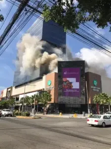 Tras conato de incendio, Downtown Center permanecerá cerrada  varias horas