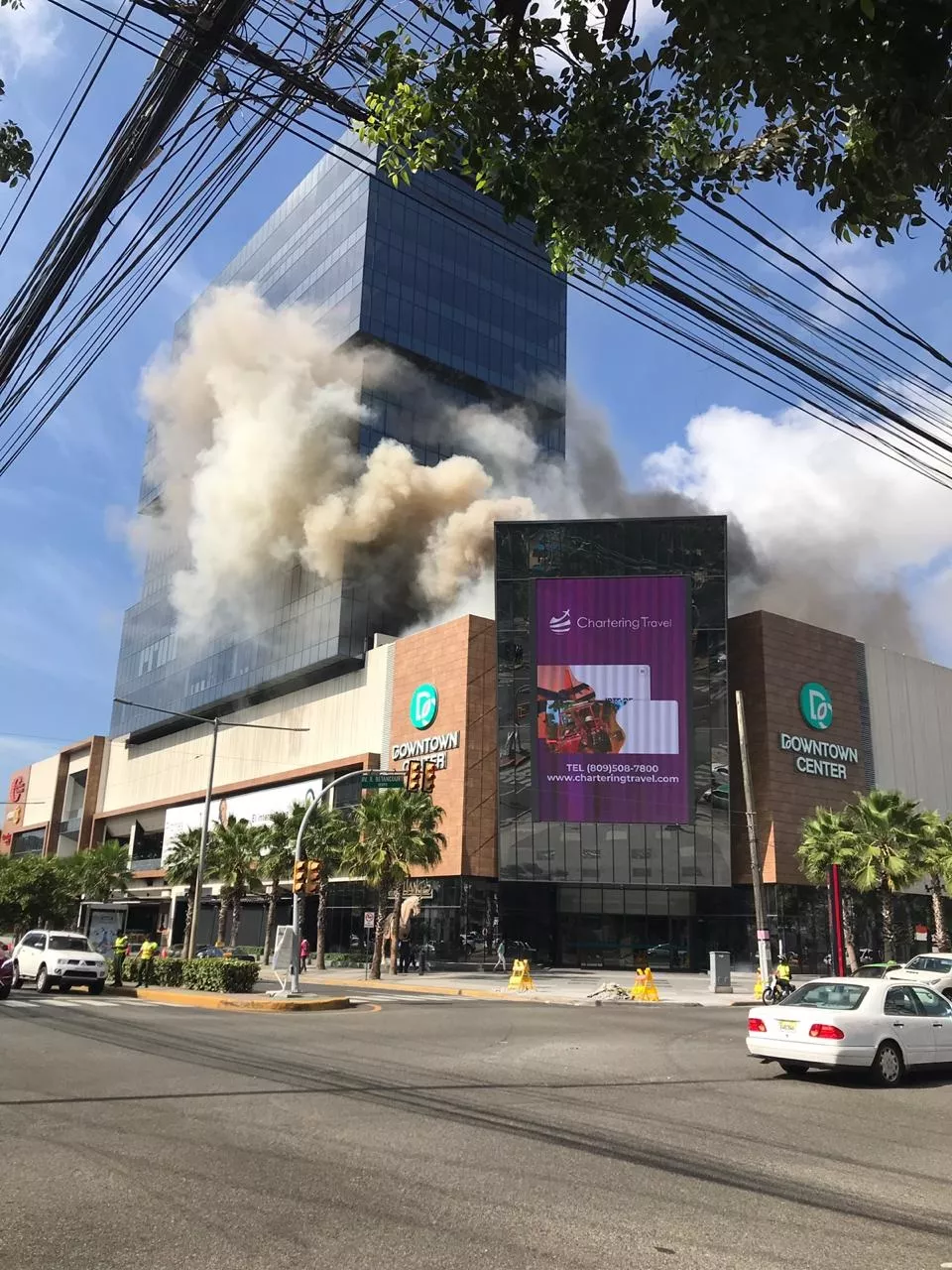 Tras conato de incendio, Downtown Center permanecerá cerrada  varias horas