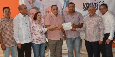 Gobierno entrega más de RD$3 millones a ganaderos de Montecristi