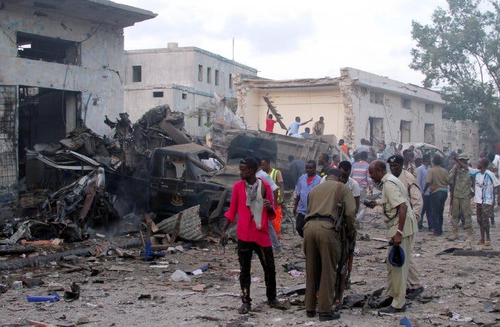 Aumentan a 26 los muertos en atentado de Al Shabab contra un hotel en Somalia