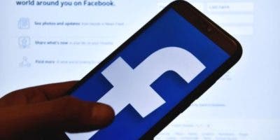 Más fácil censurar desnudos que noticias falsas en Facebook