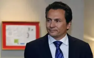 El exdirector Pemex extraditado a México