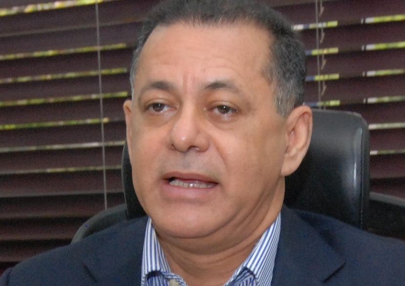 El superintendente de Mercado de Valores, Gabriel Castro.