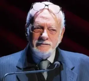 Muere Harold Prince,  director y productor de Broadway