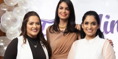 Las jóvenes Ana Abreu y Heidy Pineda presentaron a Frescolim