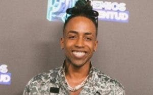 Amenazzy, feliz de ganar  Premios Juventud