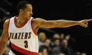 El escolta CJ  McCollum firma extensión con  Blazers por 100 millones dólares