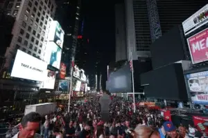 Un gran apagón en NYC deja a oscuras Broadway y Times Square