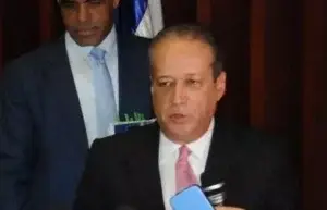 Mandado de Danilo Medina a Leonel Fernández : ‘Aun no he decido’