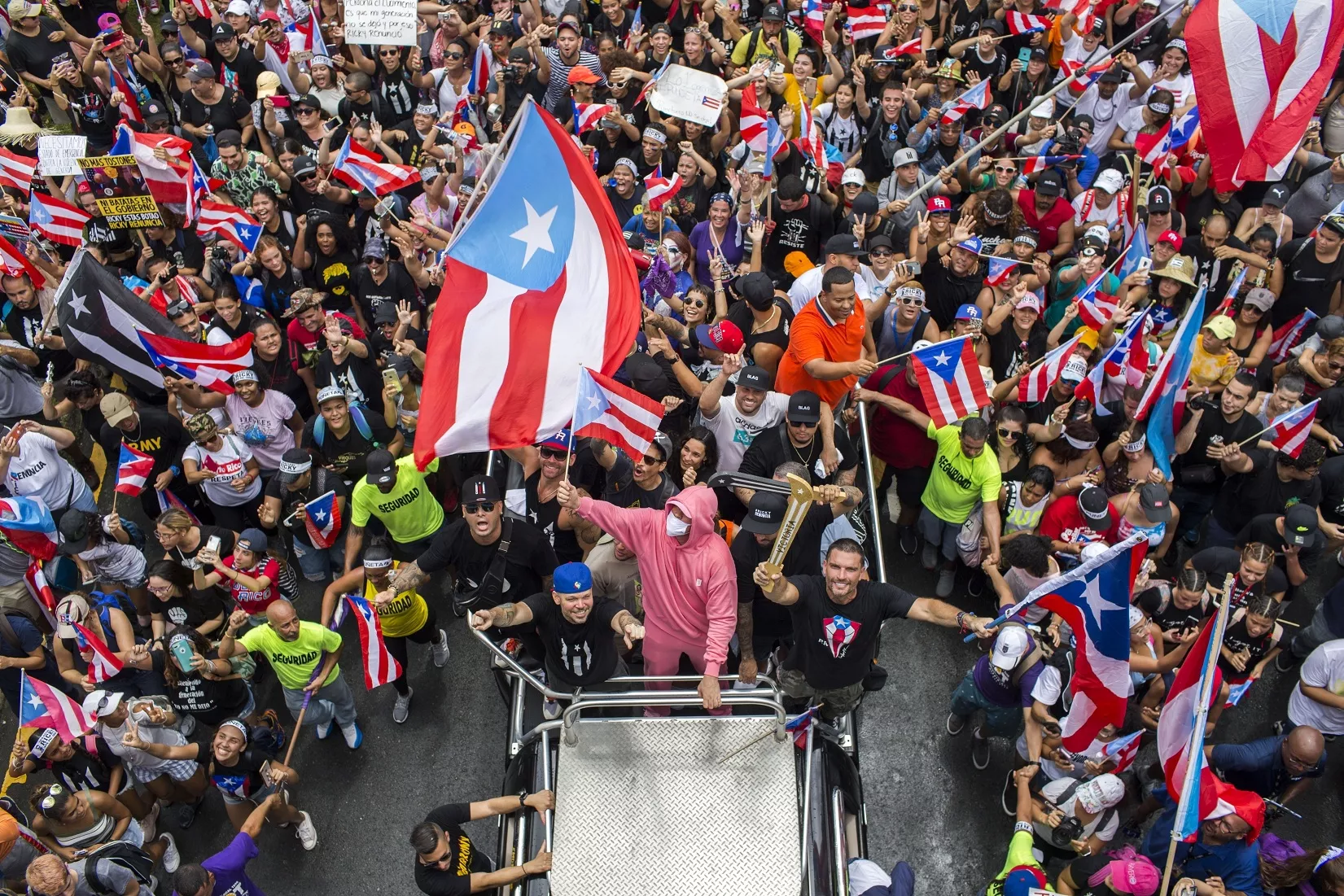 Puerto Rico se impuso; las masivas protestas obligan a renunciar al gobernador Rosselló