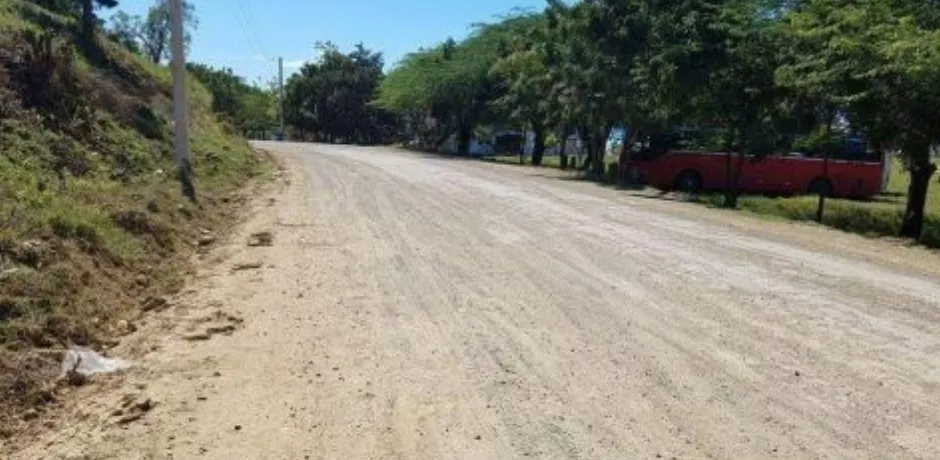 tras-varios-anos-de-promesas-dan-primer-palazo-para-construir-carretera-comunica-a-villa-elisa-con-la-playa-la-ensenada