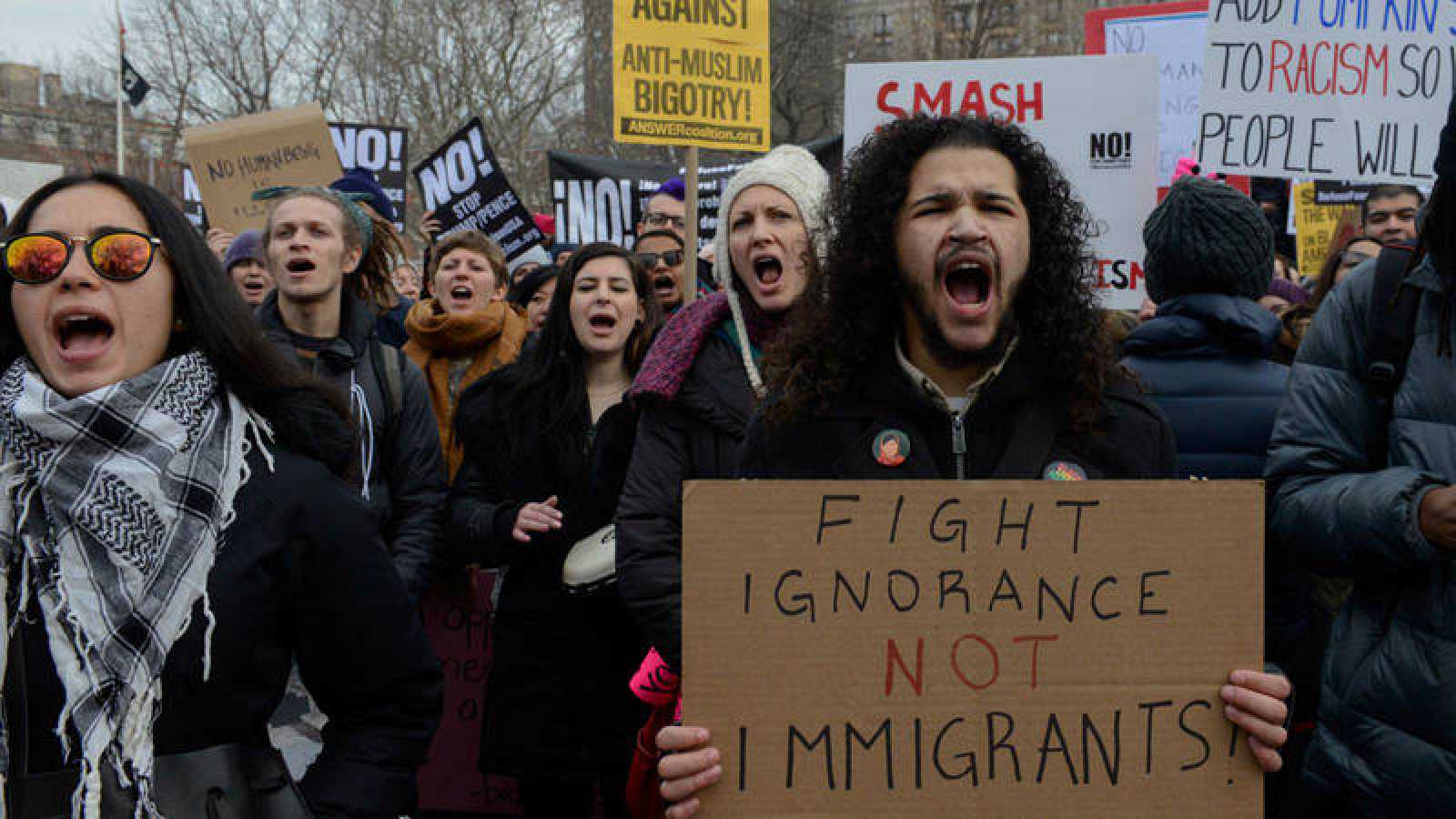 Protestan en Nueva York contra redadas de inmigrantes