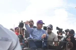 En vivo marcha al Congreso encabezada por Leonel Fernández