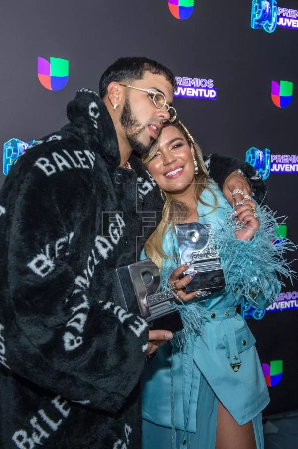 Bad Bunny, Anuel AA y Cardi B. imponen el ritmo urbano en Premios Juventud