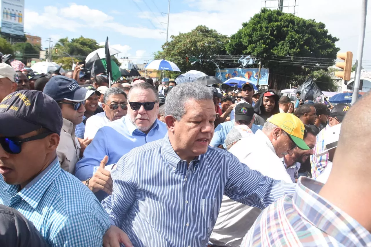 Video: Con la llegada de Leonel inicia marcha al Congreso Nacional