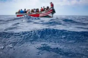 Mueren más de cien personas en el naufragio de un barco en Nigeria