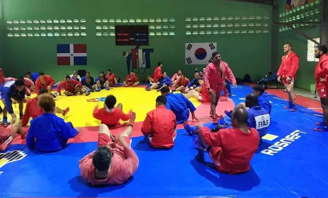 Más de 20 países en campamento de sambo en Centro Olímpico