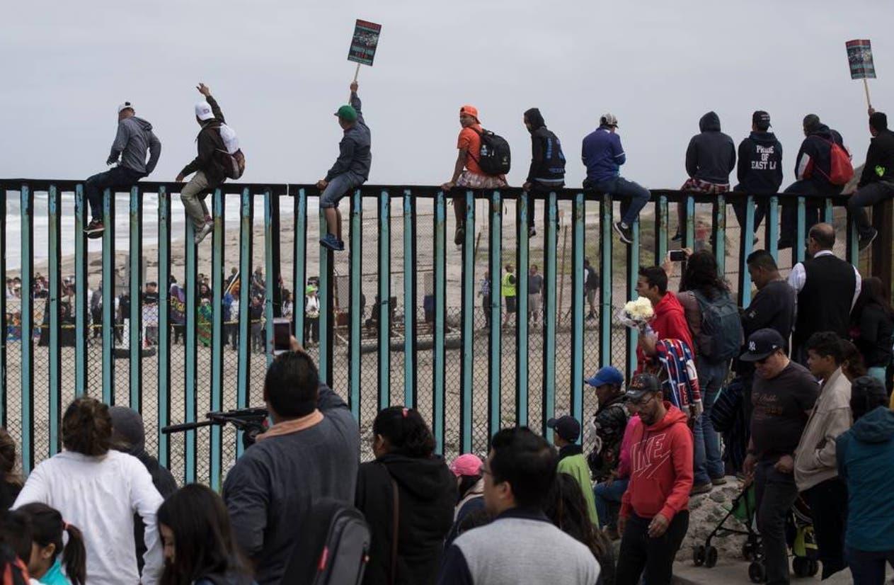 Nuevas reglas negarían residencia a migrantes a los Estados Unidos