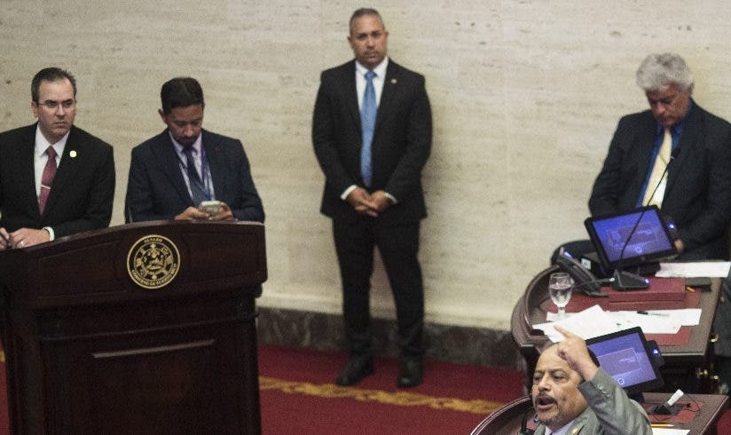 El cargo de gobernador Puerto Rico está en disputa