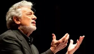 Plácido Domingo renuncia como director Ópera de Los Ángeles