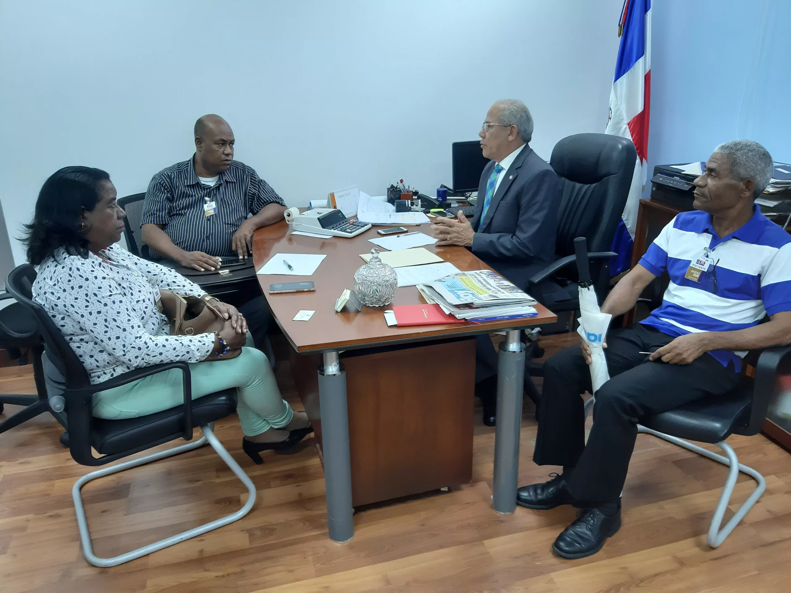 Ministro de Educación instruye reparación del liceo y escuela San Pablo Apóstol de sector Cristo Rey