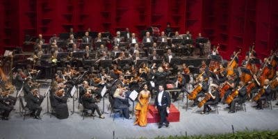 Nathalie Peña, Ramón Vargas y José Antonio Molina, exquisitos en aniversario del Teatro Nacional