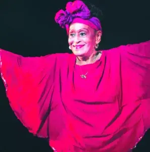 Omara Portuondo, la gran dama del son cubano se retira definitivamente de los escenarios tras desmayo 