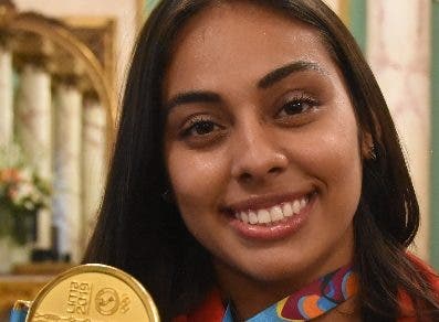 Sacha orgullosa de ganar oro en Lima