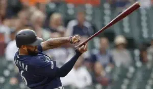 Dominicanos Domingo Santana y Nomar Mazara van a lista de lesionados