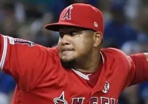 Adalberto Mejía regresa a los Angels