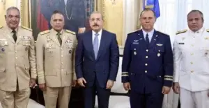 El Presidente se reúne con altos mandos militares