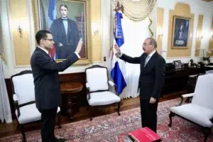 Presidente Medina juramenta a Juan Ariel Jiménez como ministro de Economía