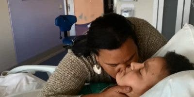 Madre dominicana llega a NY para atender hija con cáncer terminal