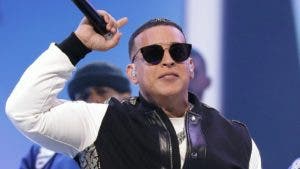 Yankee y Farruko cerrarán evento