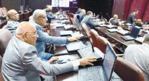 Legisladores se muestran inconformes con altas cortes