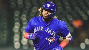 Vladimir Guerrero Jr. protagoniza noche explosiva; Hernández lidera a los Filis