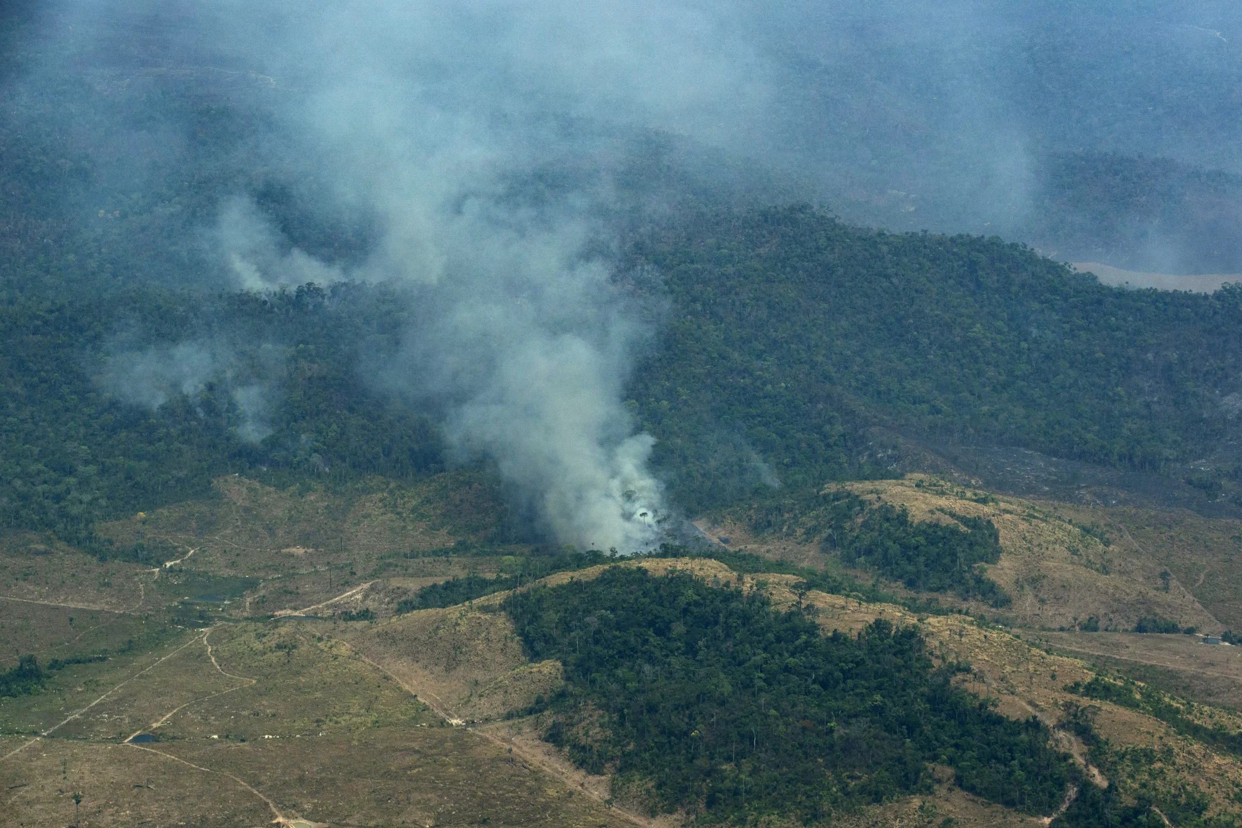 Brasil prohíbe por 60 días el uso de fuego para preparar siembra en Amazonía