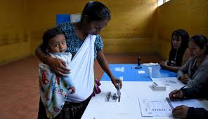 Baja afluencia de votantes en presidenciales de Guatemala