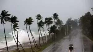 Alerta de inundación costera en Puerto Rico y Santa Cruz por paso de Dorian