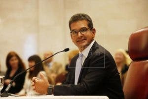 Sale Rosselló y entra Pierluisi, pero Puerto Rico sigue en un de mar de dudas