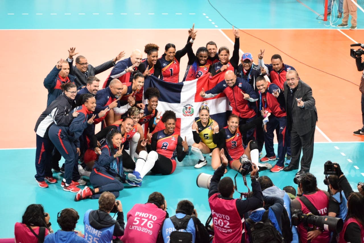 El voleibol vive momentos de gloria con oro obtenido en Lima