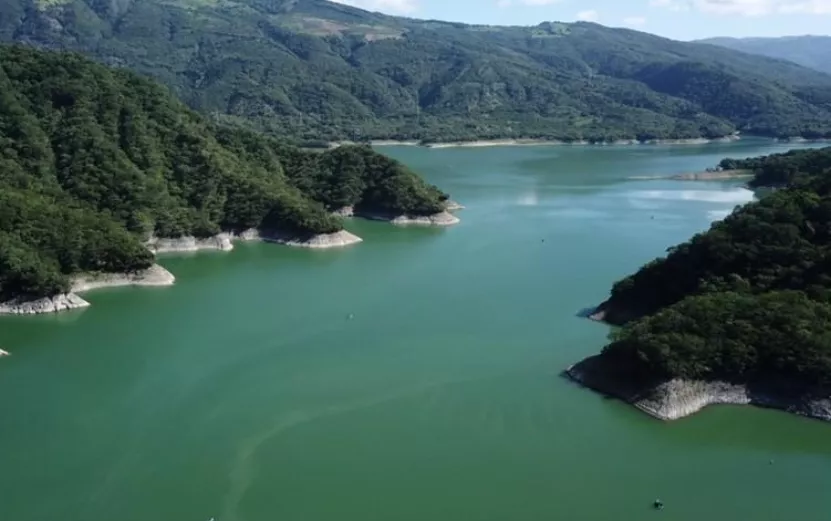 Producción de agua potable continúa disminuyendo