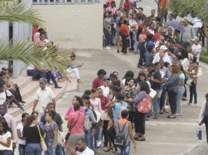 Feria de empleo devela problema